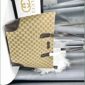 Meet your Posher, Maxwell